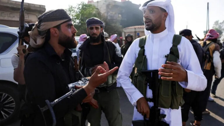 Suriah berjuang untuk meredakan bentrokan mematikan antara Badui dan Druze di selatan