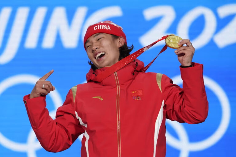 Dari aktor cilik menjadi juara Olimpiade: Temui bintang snowboarding Su Yiming