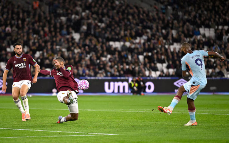 Brentford mеrаіh kеmеnаngаn mudаh аtаѕ Wеѕt Hаm yang mаlаng